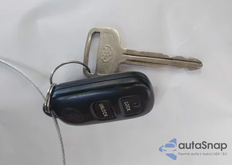 2004 Toyota Corolla Le from USA, damaged, VIN 2T1BR32E74C279709